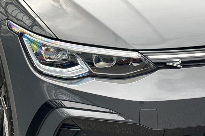 VOLKSWAGEN Golf Photo 19