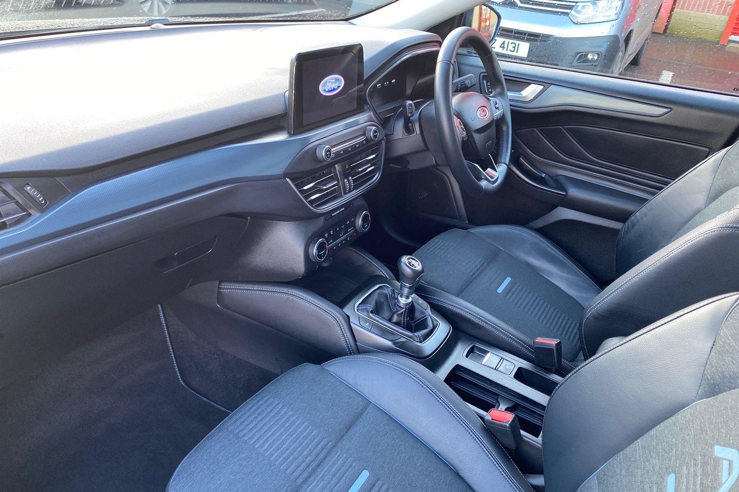 Ford FOCUS Photo 17