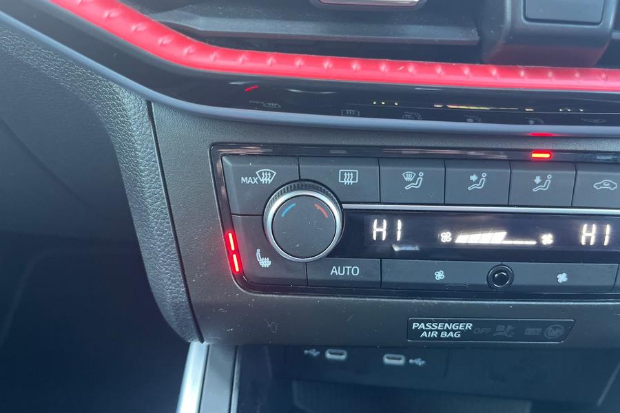 SEAT ARONA Photo autoimg-8306334c74134042139f257215b8b13ffb4346c3.jpg