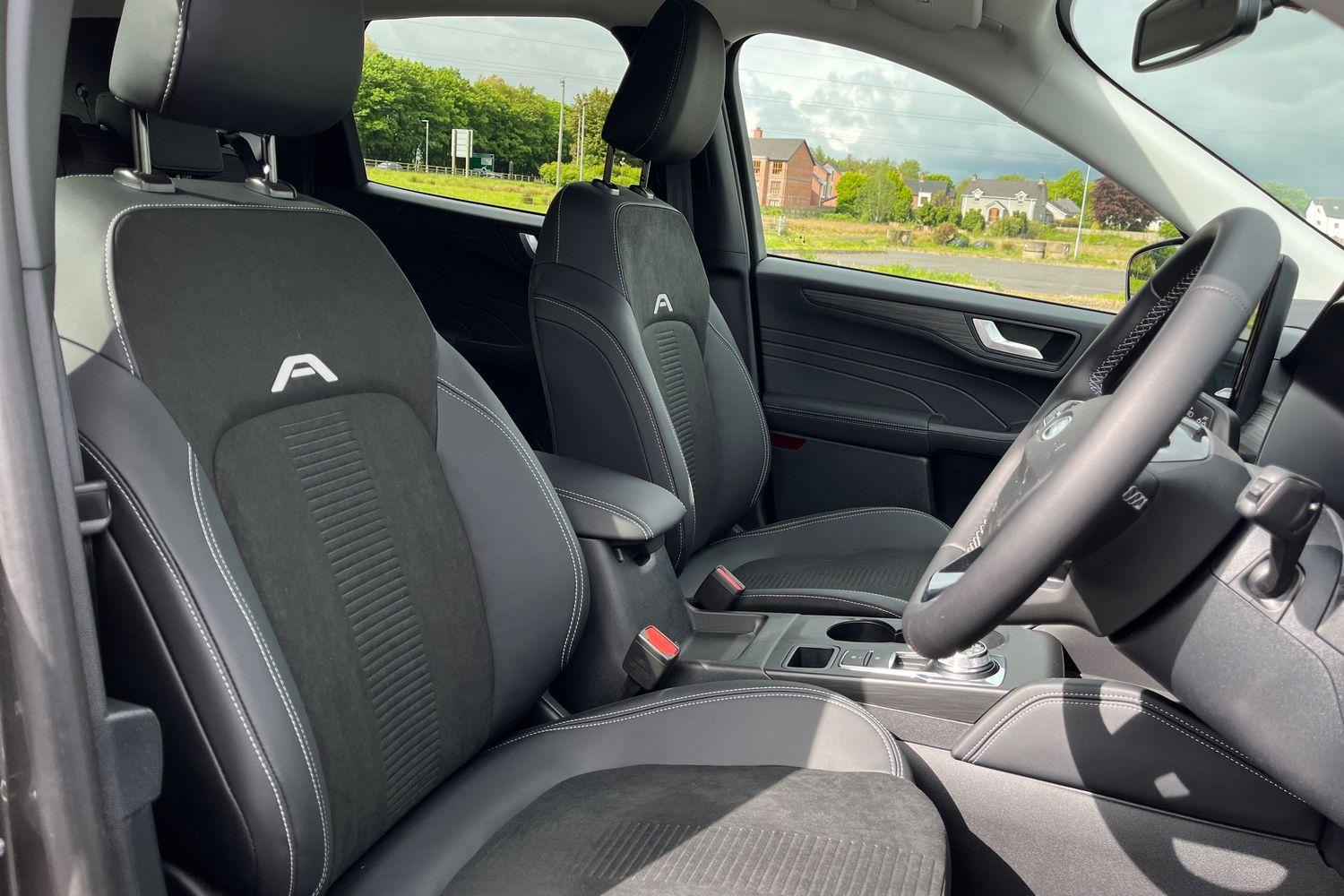 Ford KUGA Photo 16