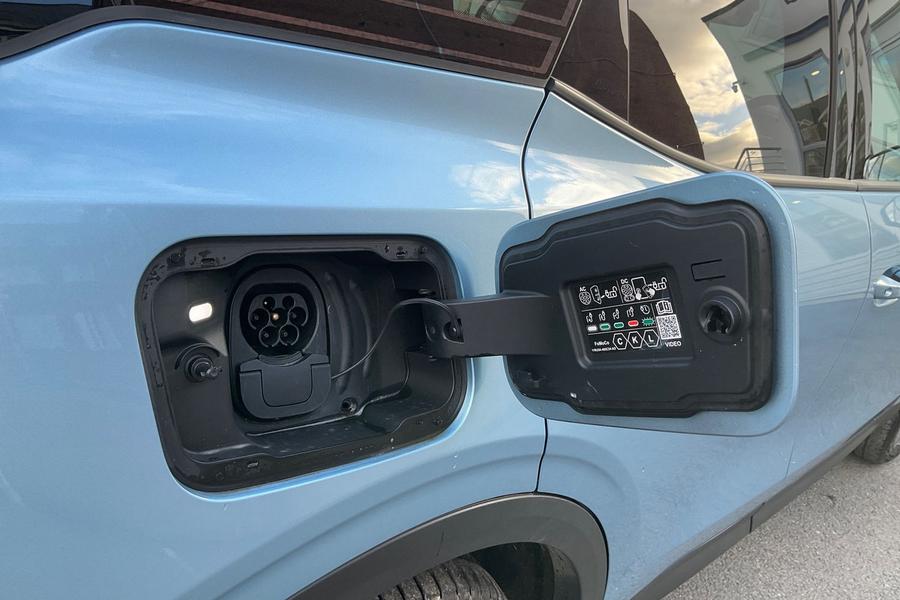 Ford Explorer Photo autoimg-83074c13723a8c6cc7a1c54b4ded04fb2ae560db.jpg