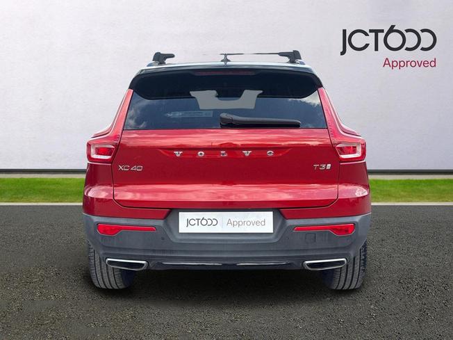 VOLVO Xc40 Photo 7