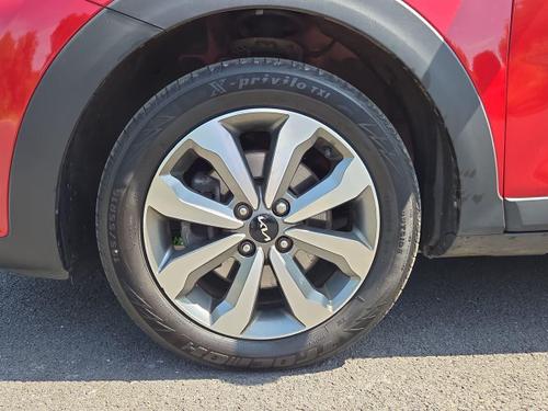 Kia STONIC Photo autoimg-830ae26a4c238af3ebbdcb4c3c31345e7241e8d8.jpg