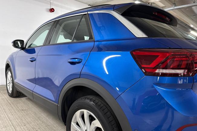 VOLKSWAGEN T-Roc Photo 31