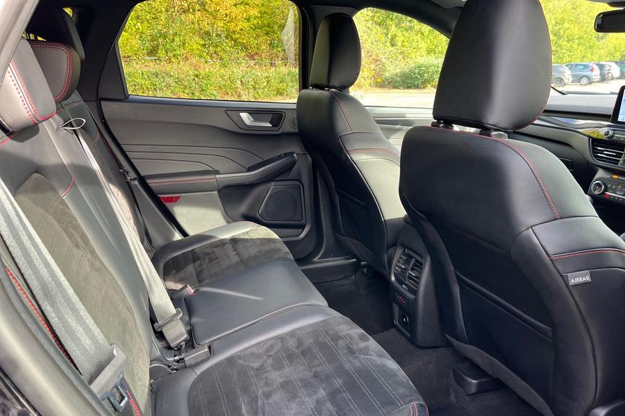 Ford Kuga Photo autoimg-831035de93af194fb952db7fa786a138e023ecba.jpg