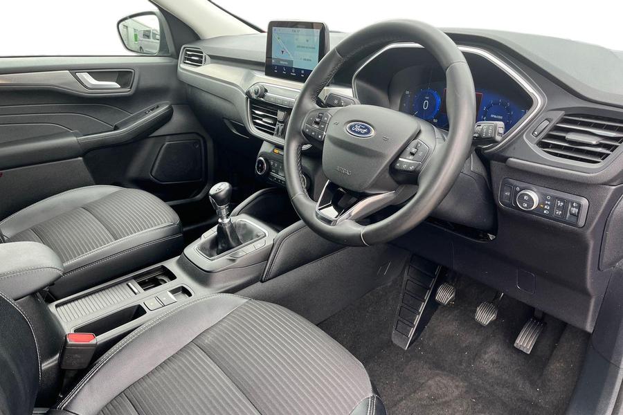 Ford KUGA Photo autoimg-831050053294c50a1747ee505d83770d3a7f6321.jpg