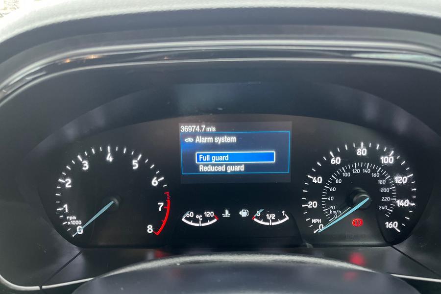 Ford FOCUS Photo autoimg-8316486cebdd223365bfbab92eccdd2ac5998859.jpg