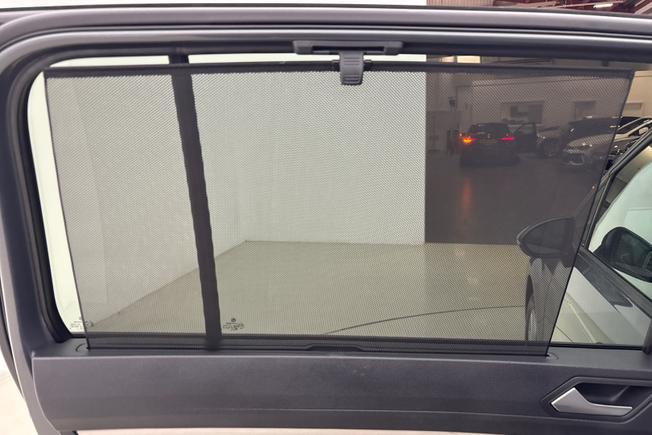 VOLKSWAGEN Touran Photo 33