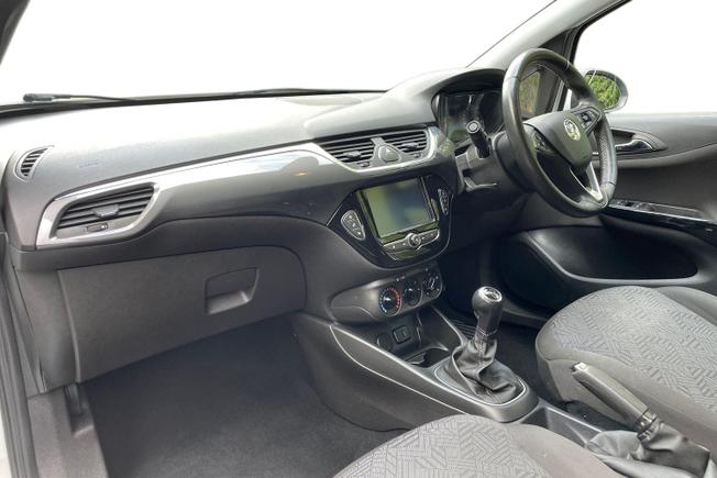 VAUXHALL Corsa Photo 2
