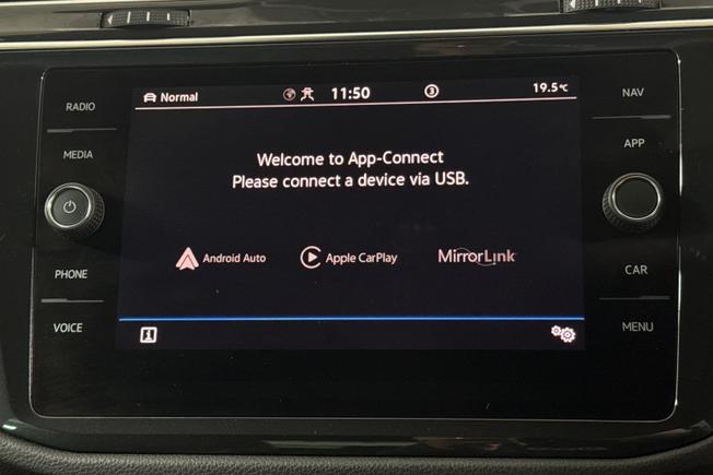VOLKSWAGEN Tiguan Photo 23