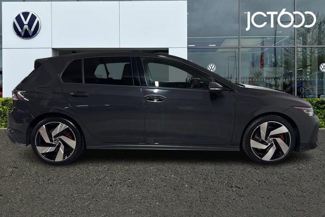 VOLKSWAGEN Golf Photo 4