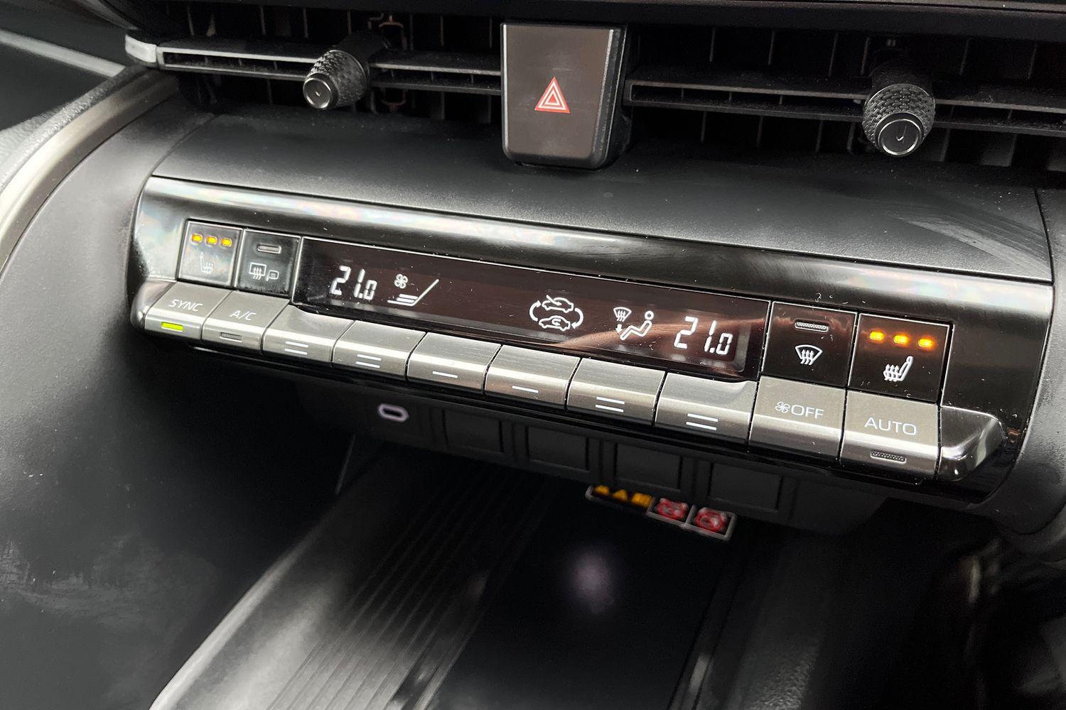 Toyota C-HR Photo 28