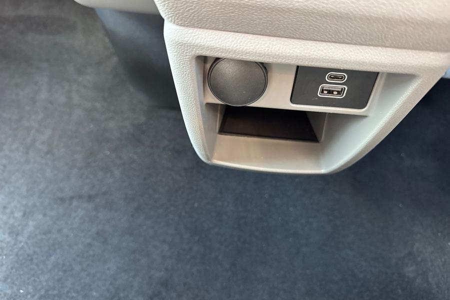 Ford TRANSIT CUSTOM Photo autoimg-831f69f93b9ad2427b0dbf2bfd9191409a5e6005.jpg