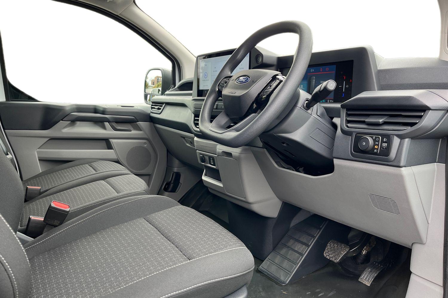 Ford E-TRANSIT CUSTOM Photo 13