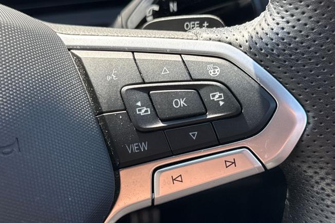VOLKSWAGEN Tiguan Photo 17