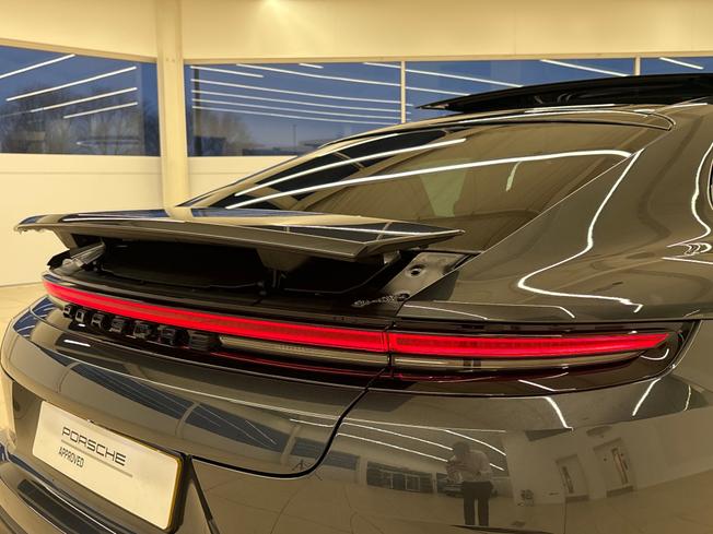 PORSCHE Panamera Photo 53
