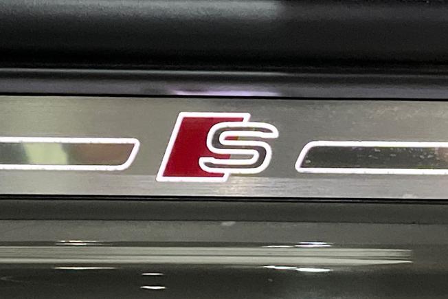 AUDI Q3 Photo 31