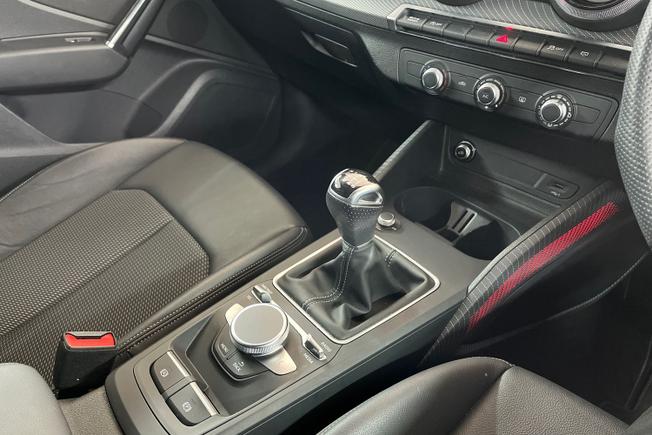 AUDI Q2 Photo 23