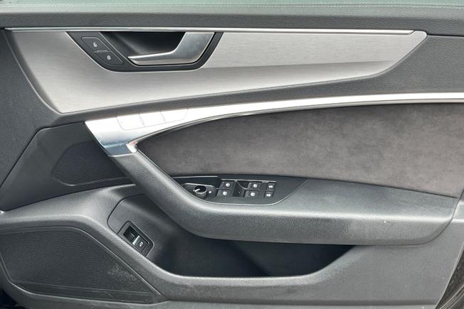 AUDI A6 Avant Photo 40