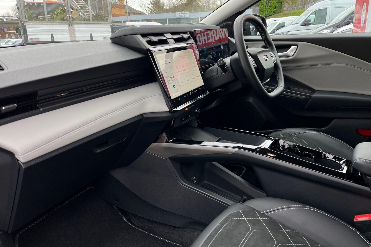 Ford Puma Gen-E Photo 17