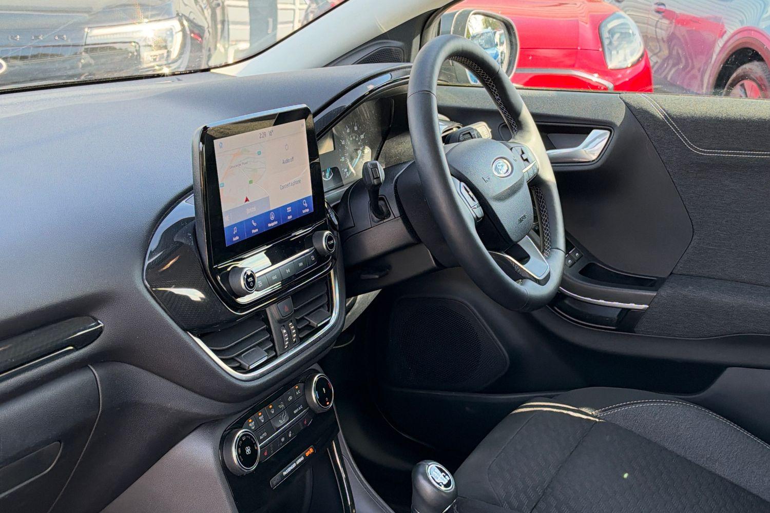 Ford PUMA Photo 17