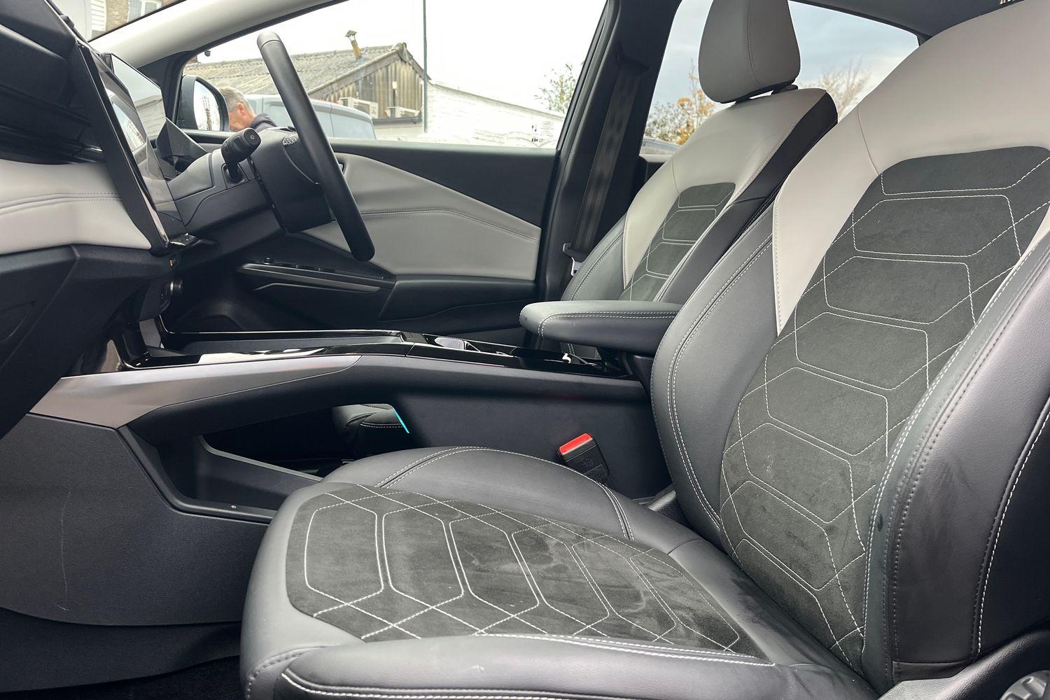 Ford PUMA Photo 18