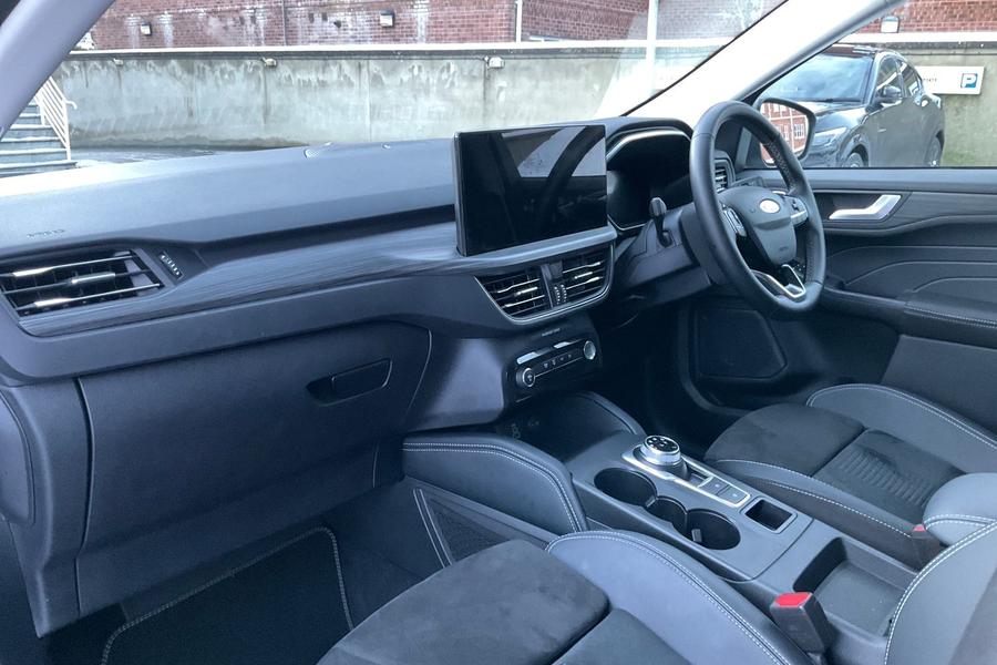 Ford KUGA Photo autoimg-834d3400411e17ddfb37901fa580d3ff791673ff.jpg