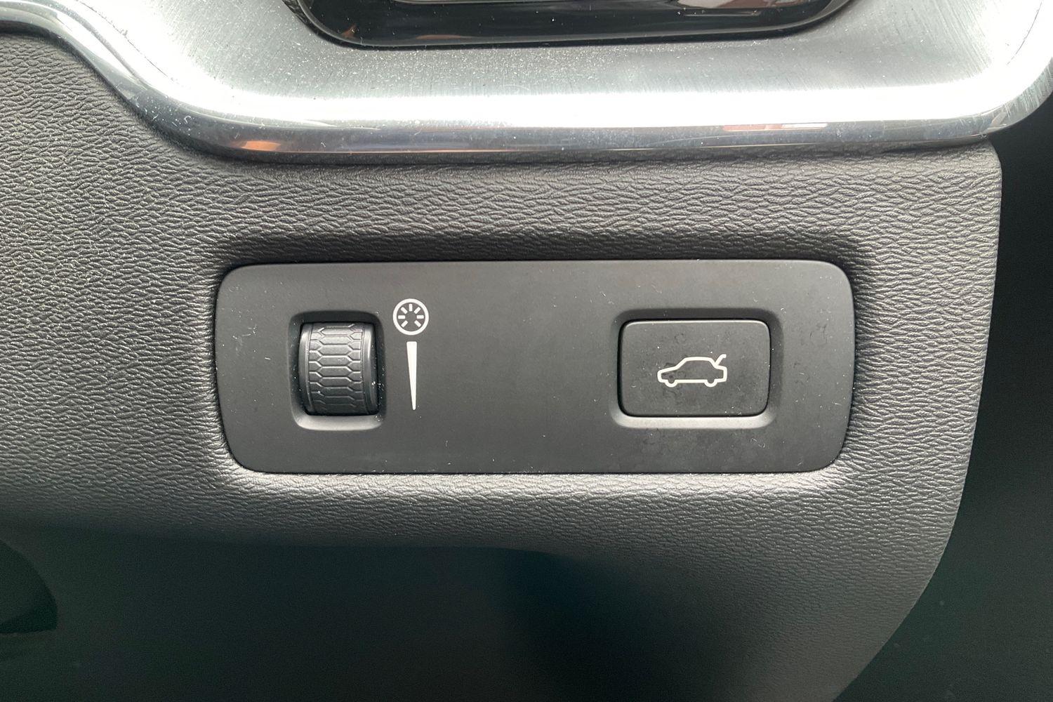 Volvo XC60 Photo 31