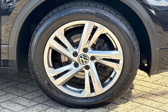 VOLKSWAGEN T-Roc Photo 21
