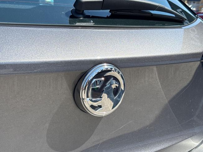 VAUXHALL Corsa Photo 32