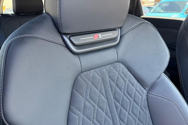 AUDI Q6 E-Tron Photo 34