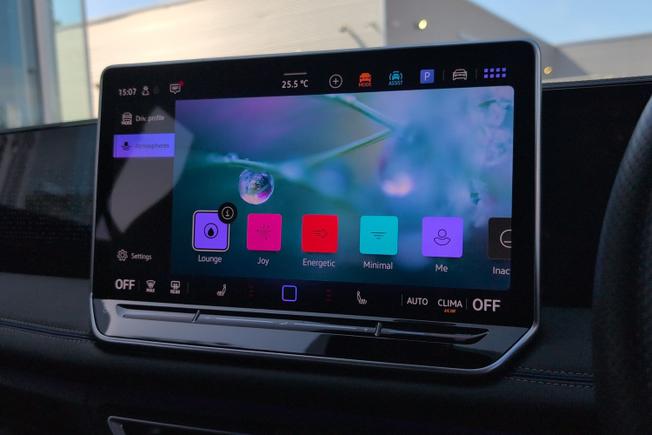 VOLKSWAGEN Tiguan Photo 31