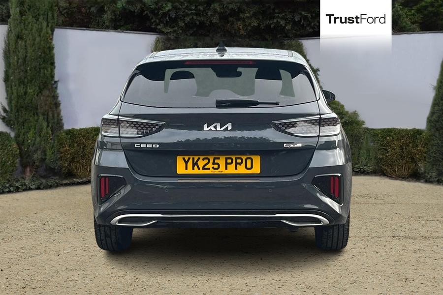 Kia CEED Photo autoimg-8360eaea9a97f88dc2952e3cd51f6994a7cb7457.jpg