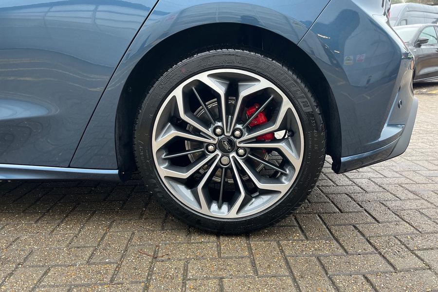 Ford Focus Photo autoimg-8363b29305703c2199bae9a7f9d183c098fca4c2.jpg