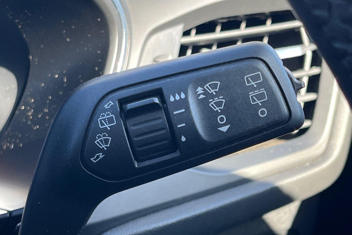 Ford FOCUS Photo 14