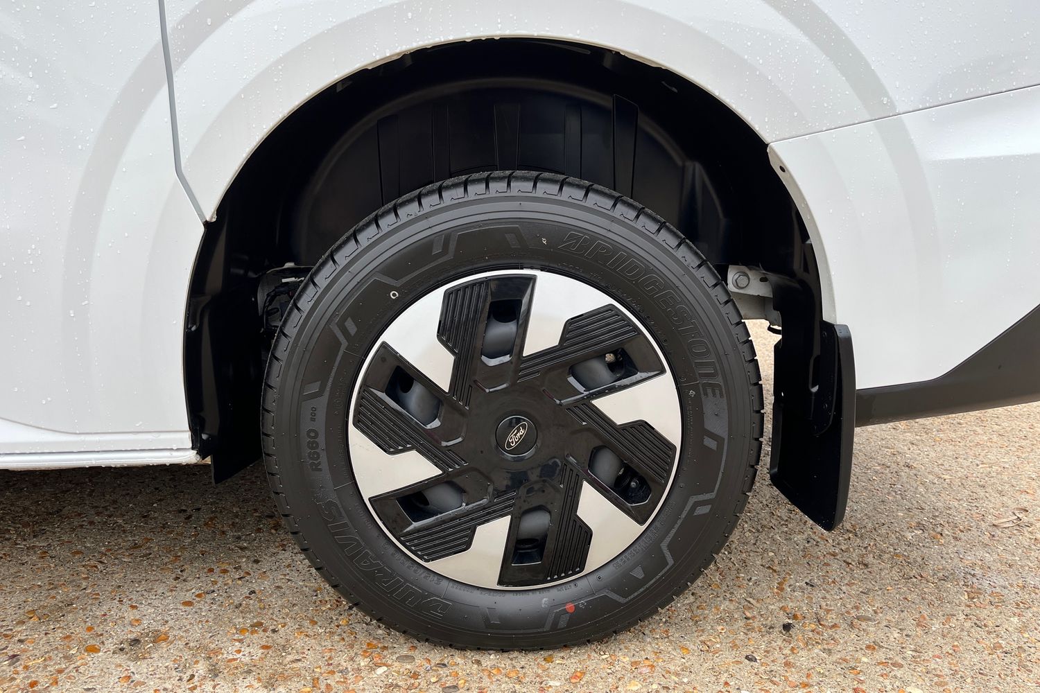 Ford E-TRANSIT CUSTOM Photo 40