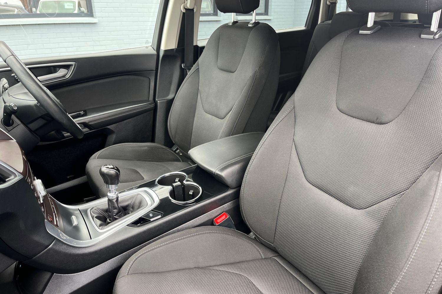 Ford S-MAX Photo 18