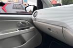 Volkswagen up! Photo 27
