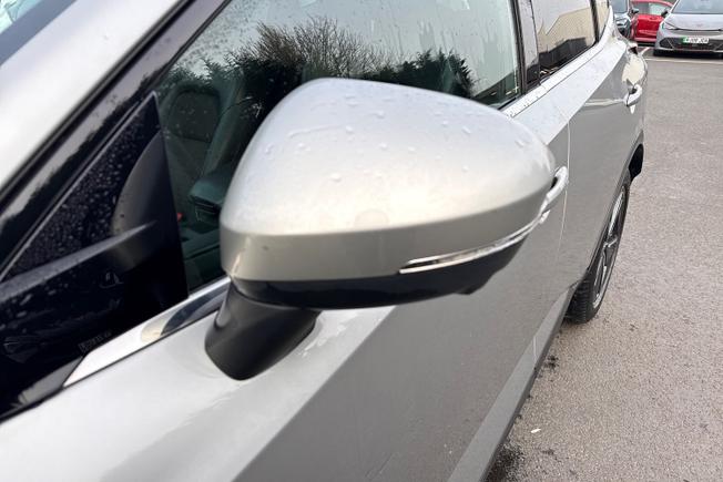 NISSAN Qashqai Photo 20