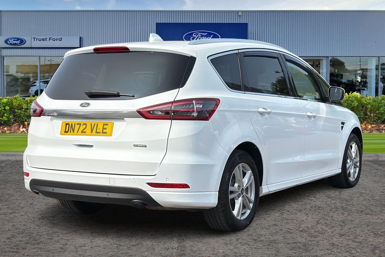 Ford S-MAX Photo 3