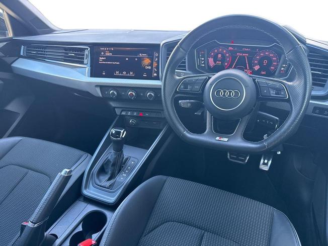AUDI A1 Photo 11