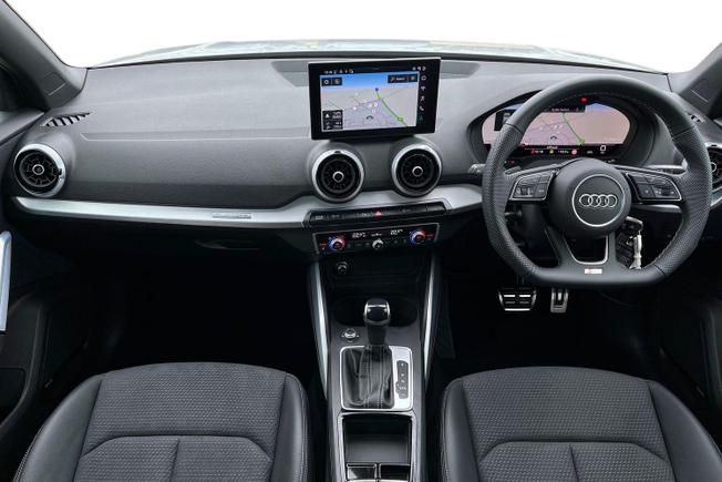 AUDI  SQ2 Photo 10