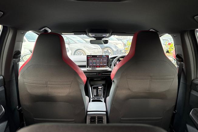 VOLKSWAGEN Golf Photo 41