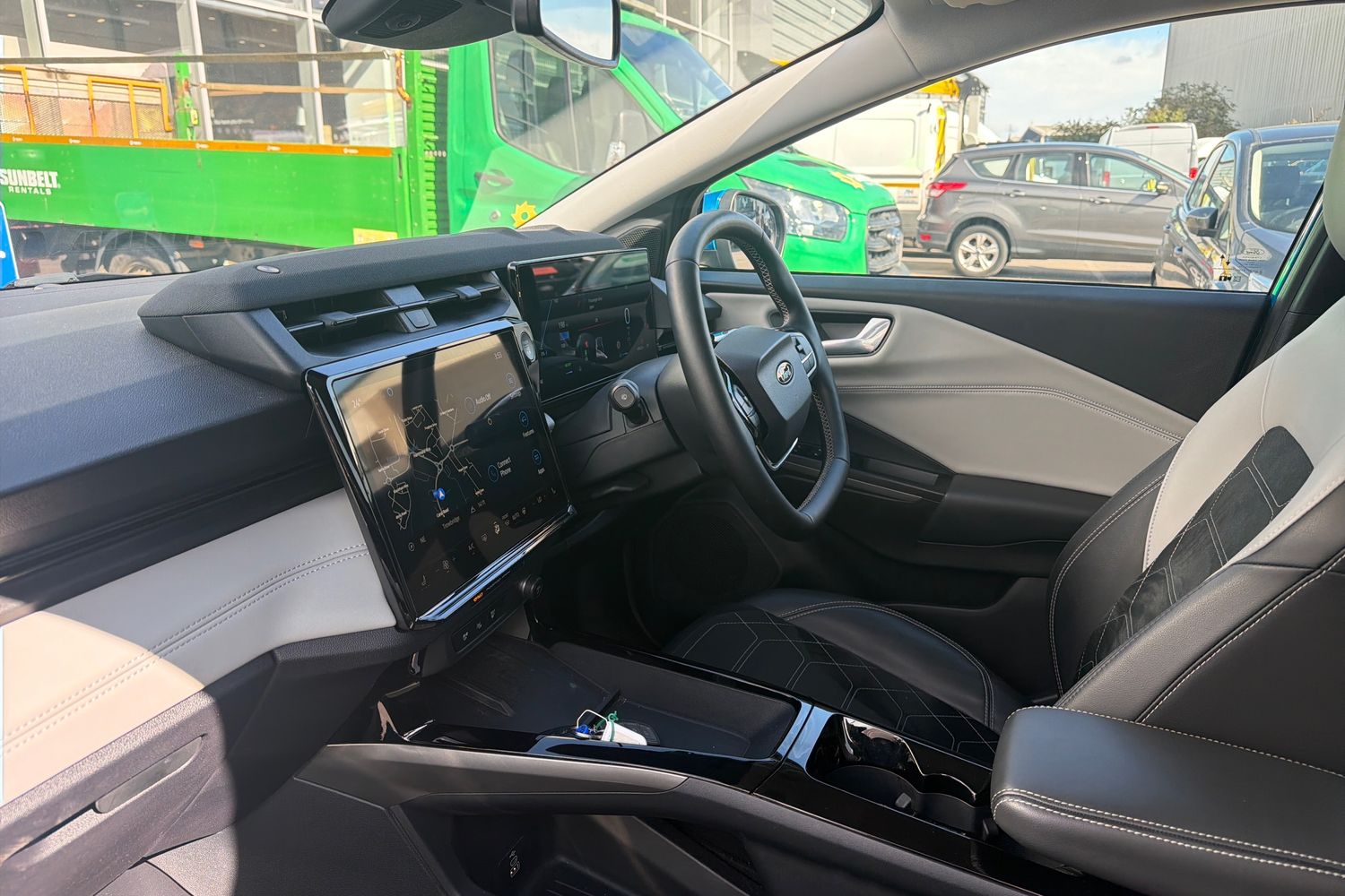 Ford Puma Gen-E Photo 17