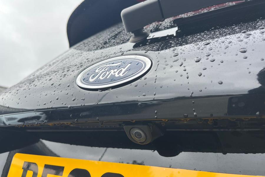 Ford FIESTA Photo autoimg-8383ed8edcbc3bffd5a6eb1ea5229428ed025548.jpg