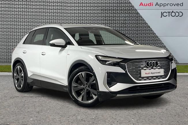 AUDI Q4 e-tron Photo 1