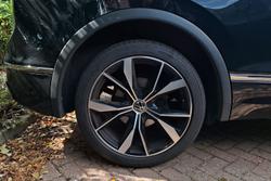 VOLKSWAGEN Tiguan Photo 5