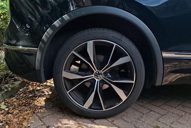 VOLKSWAGEN Tiguan Photo 5