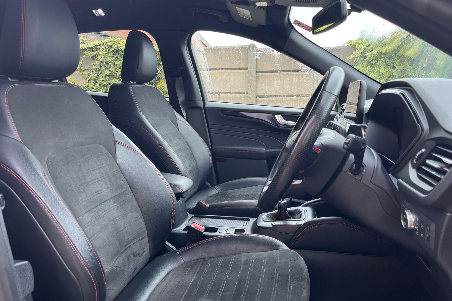 Ford KUGA Photo 16