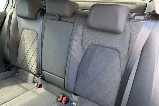 Volkswagen Golf Photo autoimg-8389308b56572695ce5537d2b17003d0fc300f0e.jpg